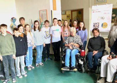 Gruppenfoto SchülerInnen der MS-Pertholz und den Mitgliedern der SHG-ANDERS beim Workshop in der MS-Bad Großpertholz
